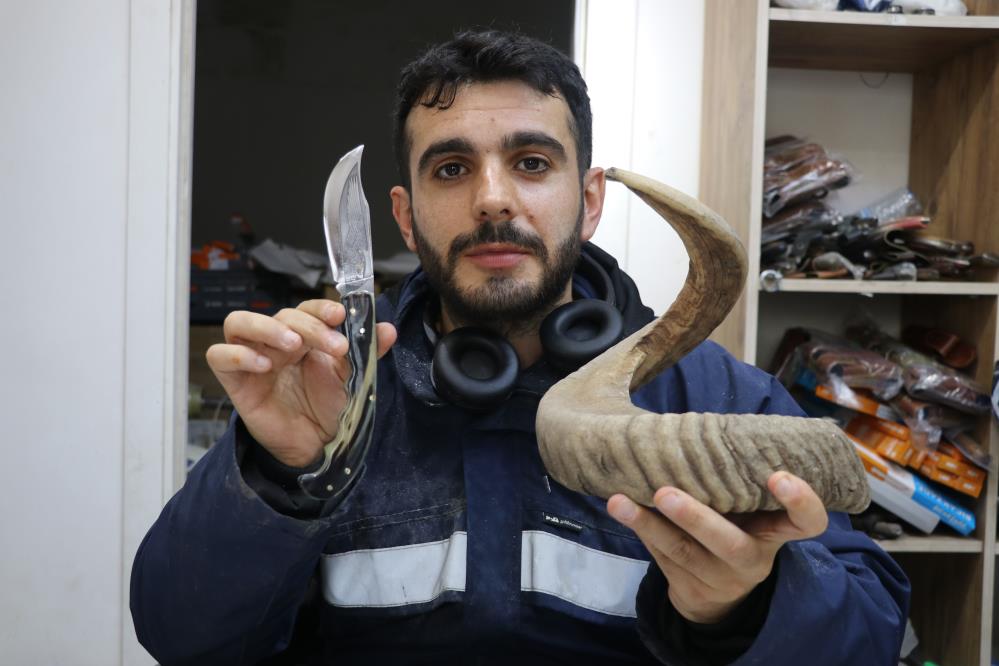 30 yıllık koç boynuzları koleksiyonluk Sivas bıçağına dönüştü