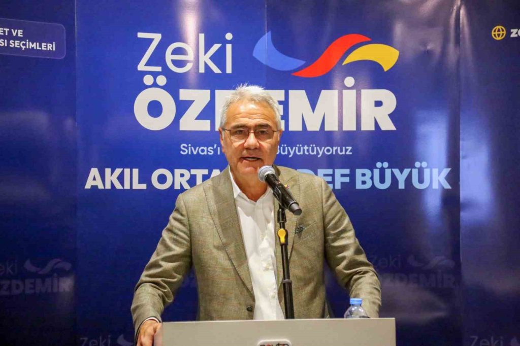 SİVAS TİCARET VE SANAYİ ODASI BAŞKANI ZEKİ ÖZDEMİR, KANGAL’DA ÜYELERİYLE BİR ARAYA GELDİ. ÖZDEMİR, KANGAL’IN EKONOMİK KALKINM…