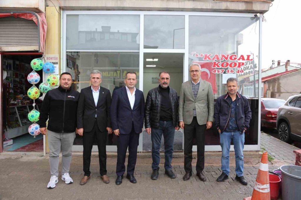 SİVAS TİCARET VE SANAYİ ODASI BAŞKANI ZEKİ ÖZDEMİR, KANGAL’DA ÜYELERİYLE BİR ARAYA GELDİ. ÖZDEMİR, KANGAL’IN EKONOMİK KALKINM…