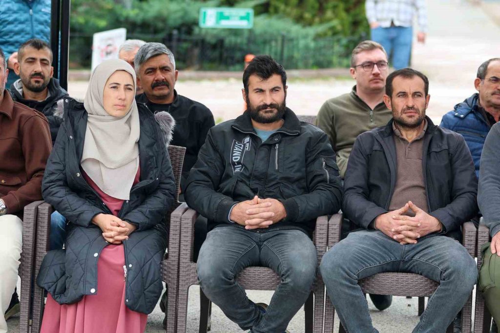 SİVAS’TA TARIMSAL ÜRETİMİ ARTIRMAK VE HAYVANCILIĞI DESTEKLEMEK AMACIYLA YÜRÜTÜLEN ‘YEMYEŞİL GELECEK PROJESİ’ KAPSAMINDA, 350…