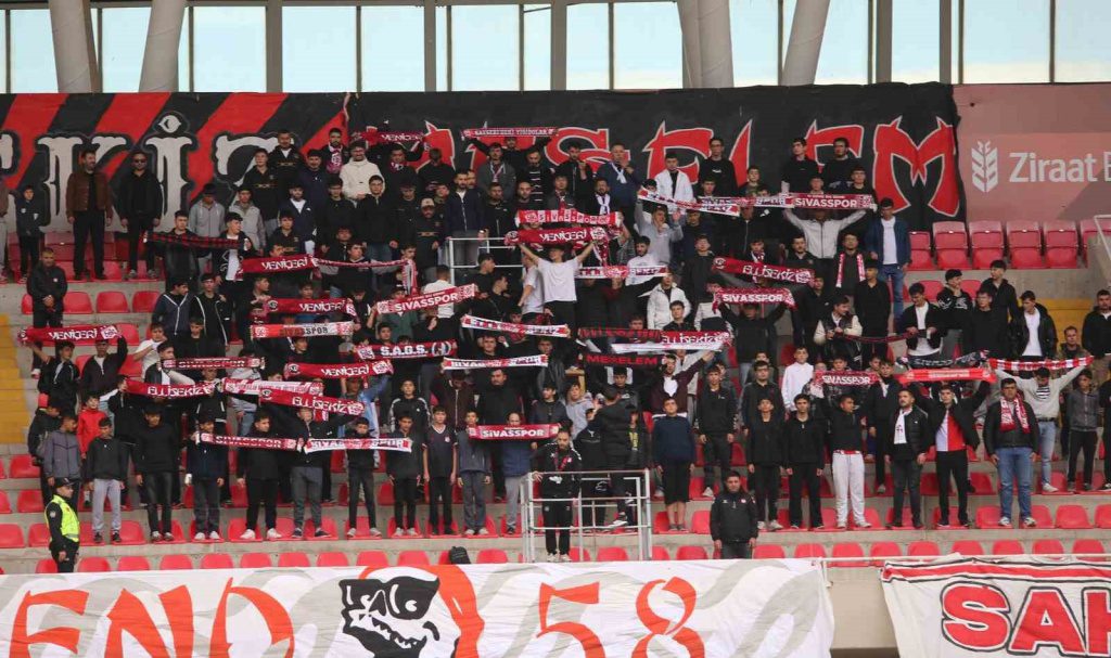 TRENDYOL 1. LİG'İN 11. HAFTASINDA SİVASSPOR, EVİNDE KARŞILAŞTIĞI SARIYER İLE 1-1 BERABERE KALDI.